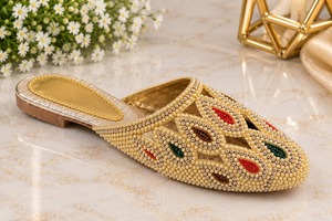 Sandalias Planas de Moda para Mujer con Perlas y Diamantes de Imitación, Antideslizantes, Tipo Mule, Punta Abierta, Doradas, para Vacaciones en la Playa - Product Image 2