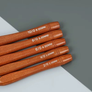 Ganchillo de Metal con Mango de Madera Premium para Tejer, Agarre Suave de Madera de Palisandro, Herramienta Artesanal Hecha a Mano para Proyectos de Ganchillo y Hilos - Product Image 4