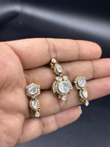 Juego de Joyas con Diseño de Flor de Cristal y Diamantes de Imitación Chapado en Oro, Estilo Vintage para Mujer, Collar, Pendientes y Anillo, Joyería de Moda para Boda - Product Image 1
