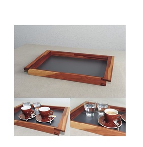 Bandeja de servir de madera minimalista contemporánea para una decoración elegante del hogar y para servir alimentos - Product Image 5
