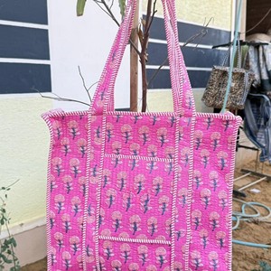 Eco-Friendly Cotton Printed Quilted Tote <b>Bag</b> Women's Daily Use Reusable Shopping <b>Bag</b> Custom Wholesale Printed <b>Bag</b> for beach day - Product Image 2