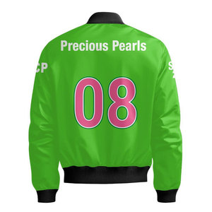 Chaqueta Bomber Rosa Alpha Aka con Letras Griegas Verdes y Diseño de Escudo, Chaqueta Bomber Unisex Casual con Cierre Frontal - Product Image 6