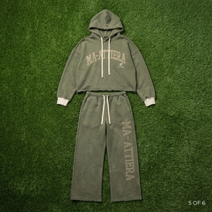 Conjunto de Sudadera con Capucha Oversize Verde Oliva y Pantalones Jogger de Pierna Ancha con Detalles de Pedrería, de Algodón Afelpado, Estilo Urbano, Venta al por Mayor OEM - Product Image 6