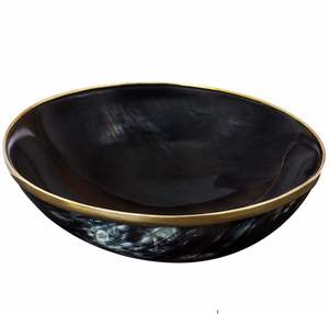 Bol à savon et à raseur de luxe, artisanal indien, écologique, en corne de buffle d'eau de taille moyenne, avec bordure en laiton - Product Image 1