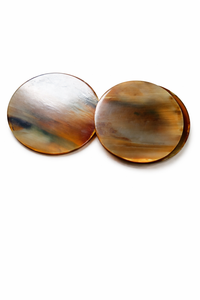 Posavasos de Cuerno de Búfalo Orgánico con Belleza Natural, Posavasos de Cuerno Hechos a Mano Exclusivos para una Vida Elegante, Posavasos Decorativos de Cuerno para Bebidas - Product Image 6