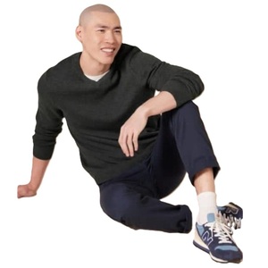 Pull à col en V pour homme, 100% coton, 12G, manches longues, couleur unie, avec lavage au silicone, vêtements d'automne, fournisseur du Bangladesh. - Product Image 3