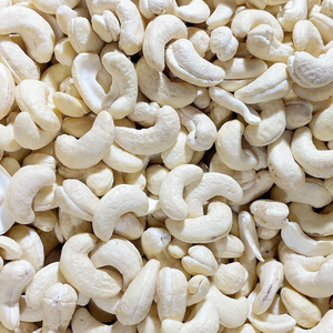 Vente Flash 2023 : Noix de cajou brutes WW180, WW240, WW320, LP en vrac, prêtes à être expédiées - Product Image 1