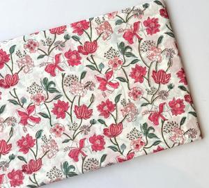 ผ้าพิมพ์ลายดอกไม้ ผ้าพิมพ์บล็อก 100% ผ้าฝ้ายอินเดีย ผ้าพิมพ์ลายด้วยมือ ย้อมสีธรรมชาติ ผ้าฝ้ายเนื้อนุ่ม ผ้าสำหรับตัดชุดผู้หญิง ผลิตในอินเดีย - Product Image 2