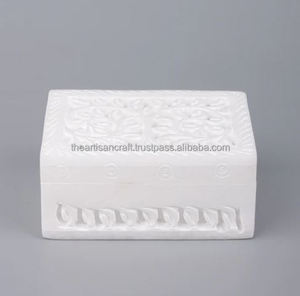 Joyero de mármol blanco hecho a mano elegante Almacenamiento de piedra cuadrada con Jalil tallado joyero artesanal - Product Image 4
