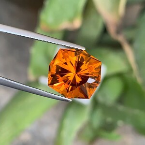พลอยซิทรินสีส้มทรงเหลี่ยมธรรมชาติ คุณภาพพรีเมียม สำหรับทำเครื่องประดับ - Product Image 5