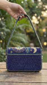 Sac à bandoulière perlé céleste bleu-vert sarcelle avec motifs lune et étoile - Product Image 2