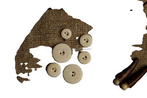 Vente en gros de haute qualité 4 trous boutons en os de corne naturelle bouton en corne de buffle véritable par ZH TRADERS - Product Image 5