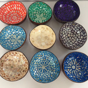 Bol en coquille de noix de coco naturelle avec incrustation de nacre, coquille de noix de coco durable pour la vaisselle, Vietnam par 99 Gold Data - Product Image 1