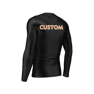 เสื้อแรชการ์ดผู้ชายแบบขายส่ง OEM ออกแบบเองได้ ผลิตจากโพลีเอสเตอร์/สแปนเด็กซ์ ระบายอากาศได้ดี ป้องกันแสงแดด UPF50 สำหรับว่ายน้ำ - Product Image 5