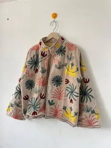 Veste courte en velours beige vintage pour femme, brodée à la main avec des motifs floraux, style kimono, col mandarin, blazer chaud pour l'hiver - Product Image 4