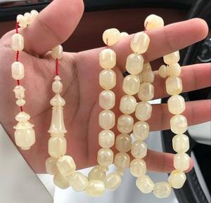 Tasbih Redondo de Resina Hecho a Mano, Ecológico y de Lujo en Color Blanco - Product Image 2