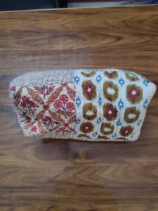 Colorful Corn Husk Clutch Pouch Durable Cover Closure Soft Portable Wholesale Make up Pouch With Handle Lightweight Puffer - Product Image 4
