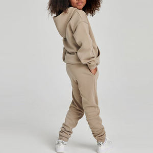 Ensemble de survêtement décontracté marron à capuche pour garçons avec logo coloré imprimé, manches longues, coupe ample, tenue d'automne pour enfants - Product Image 5