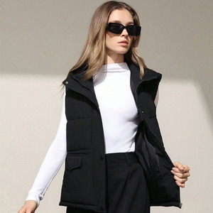 Gilet matelassé léger pour femme à col montant sans manches – Manteau d'hiver chaud et rembourré - Product Image 5