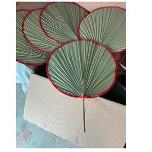 Éventail artisanal vietnamien en jonc de mer, éventail tissé en feuilles de palmier naturelles pour la décoration de mariages, de fêtes et événements, et comme article cadeau - Product Image 3