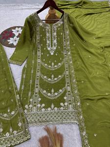 Conjunto de Salwar Kameez Verde Bordado, Traje Tradicional Indio para Bodas, Fiestas y Diwali - Product Image 4