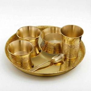 Juego de vajilla de latón oriental con detalles de líneas finas para decoración de bodas, juego de vajilla tradicional de latón grabado. - Product Image 2