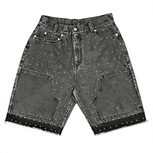 Pantalones cortos de mezclilla para hombre, lavados, en gris, negro carbón, con pedrería, lunares, paneles de parche estilo carpintero, dobladillo deshilachado, ropa de moda urbana - Product Image 1