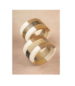 Anneau de serviette en bois et résine fait main, couleur verte éclatante et forme carrée, décoration d'intérieur en résine époxy et bois - Product Image 4