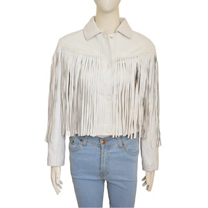 แจ็คเก็ตหนังผู้หญิงแบบใหม่พรีเมียมขายส่ง แต่งขอบด้วยพู่ ผ้าเนื้อนุ่ม ระบายอากาศได้ดี สไตล์ตะวันตก ใส่สบาย ทันสมัย - Product Image 1