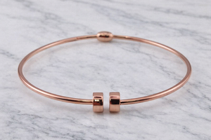 Design simple et arrondi, lueur or rose 18 carats, bracelet léger et élégant - Product Image 3