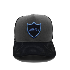 Casquette de camionneur structurée à 5 panneaux en maille respirante, personnalisable avec broderie, pour adultes, style jeune et dynamique, fabriquée au Vietnam - Product Image 1