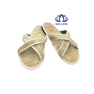 Chaussons en Loofah Écologiques de Haute Qualité, Légers, pour Usage Domestique Intérieur, Offrant une Expérience d'Exfoliation Douce - Product Image 1