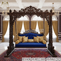 Lit à baldaquin de style palais Maharani pour villas de luxe, très vendu, en bois massif richement sculpté avec finition noyer, en promotion au Royaume-Uni