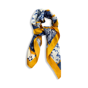 Écharpes carrées pour femmes à la mode Tissu doux et léger Idéal pour les accessoires Commandes en gros à faible quantité minimale de commande - Product Image 1