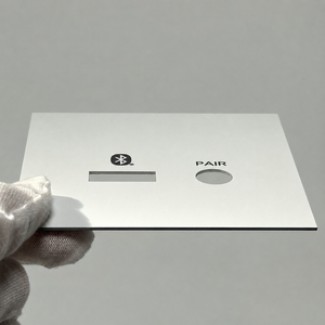 Fabricant de panneaux d'instruments en aluminium usinés sur mesure par CNC pour les plaques frontales et les couvercles d'appareils d'équipements de contrôle industriel - Product Image 3