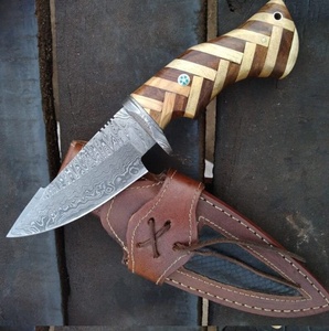 Couteau de chasse et de dépecage d'extérieur, lame en acier Damas à motifs, manche en bois, multifonctionnel, pour bushcraft et camping, couleur OEM, haute qualité - Product Image 4