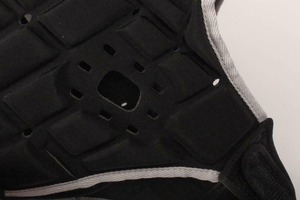 Casque de football américain et de rugby pour homme, coque souple rembourrée en mousse portable pour le patinage et les sports, design personnalisable par sublimation - Product Image 2