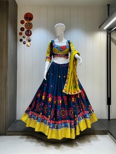 Choli Morla Premium de Rayón y Algodón Bombay con Blusa con Trabajo de Espejos y Dupatta Chanderi para Navratri 24 - Product Image 4