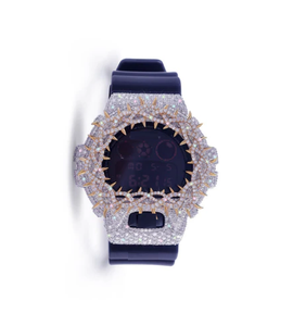 Reloj Digital de Lujo con Bisel de Diamantes, Púas Doradas, Correa de Silicona, Esfera de Zafiro de 42 mm, Unisex - Product Image 1