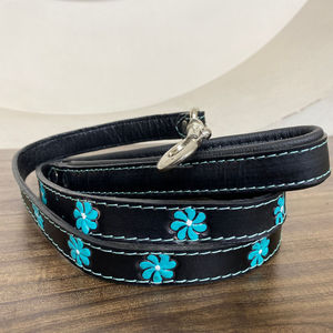 Meilleure vente 2025 cuir repoussé à la main Turquoise Floral laisse de chien en cuir véritable accessoires de plein air chiens marche formation laisse - Product Image 4