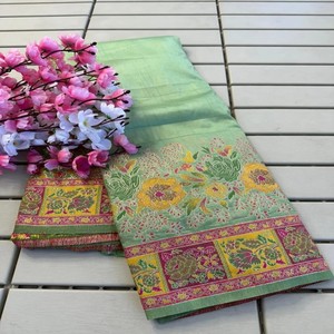 ผ้าส่าหรี VASTRA COTTAGE รุ่น Fendy ผ้าซาตินพิมพ์ลายดอกไม้หลากสีแบบดิจิทัล พร้อมงานปักมือและงานฉลุลาย Aari ที่ขอบผ้า ดีไซน์เนอร์แวร์ - Product Image 5