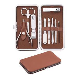 Kit de manucure en acier inoxydable de haute qualité 7 en 1 avec étui, outils de manucure portables et durables pour adultes, style classique - Product Image 1