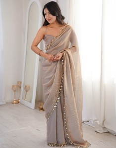 Sari en satin beige uni pour femmes KV, design de créateur - Product Image 3