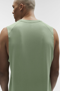 Débardeur Homme Vert Uni Sans Manches Col Rond Décontracté Respirant Tricoté Coupe Ajustée - Product Image 4