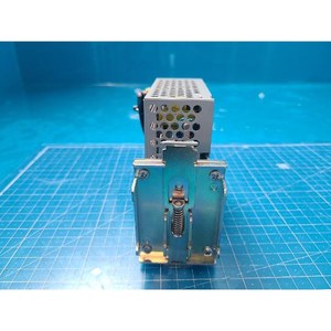 Soporte de Montaje para Fuente de Alimentación COSEL FD-B, Usado como Pieza de Repuesto para Equipos Legacy Semiconductor - Product Image 1