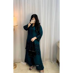 ชุดออกแบบด้านบนด้านล่างและ dupatta พร้อมงานเย็บปักถักร้อยลำดับขนาด XL - Product Image 3