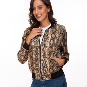 Vestes pour femmes Modern Edge, imprimées serpent, en cuir, style moto, pour un usage quotidien et les voyages, imprimé serpent - Product Image 4