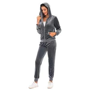 Ensemble de survêtement en velours personnalisé pour femme : sweat à capuche zippé et pantalon de jogging en velours - Product Image 3
