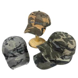 Gorra de béisbol ajustada con logotipo bordado para hombre, gorra deportiva con logotipo personalizado, gorra de béisbol con impresión multicolor personalizada al por mayor. - Product Image 3