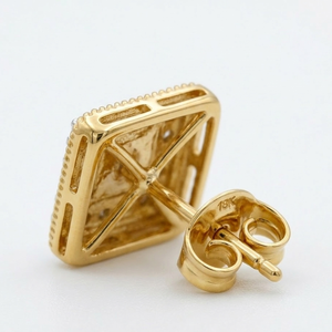 Boucles d'oreilles clous en or jaune 18 carats avec diamants de laboratoire carrés et bordure pavée en corde, certifiées IGI, cadeau d'anniversaire ou de fête - Product Image 3